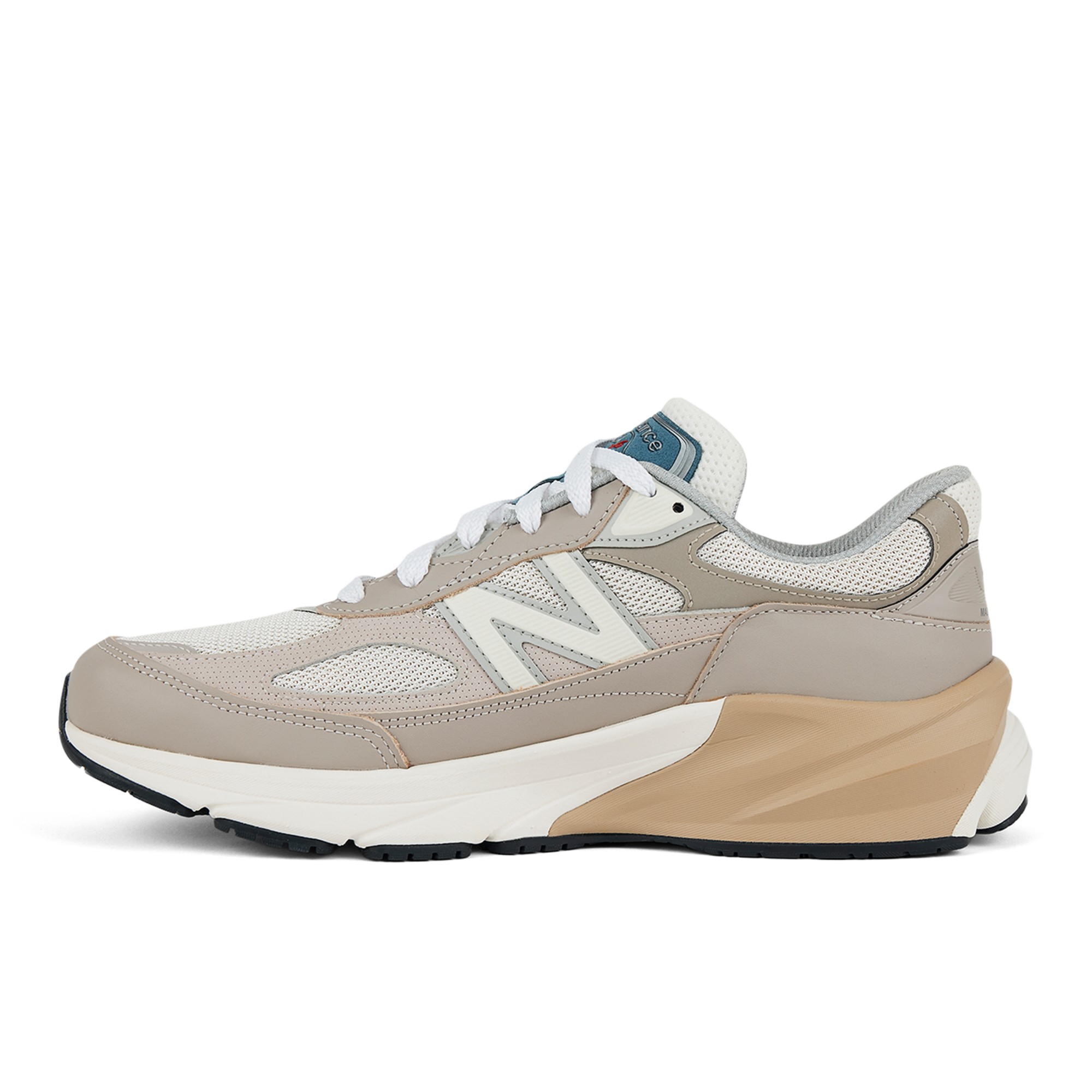 Made in USA 990v6 – Light Mushroom with Moonrock