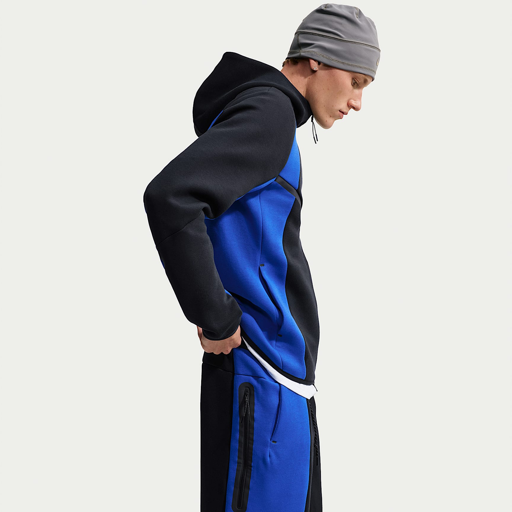 Nike Tech Men's Colour-Block Open-Hem Fleece Trousers – Black/Old Royal/Black