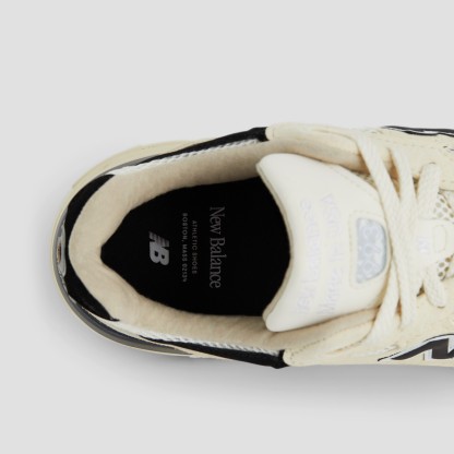 Made in USA 993 – Sea Salt with Black