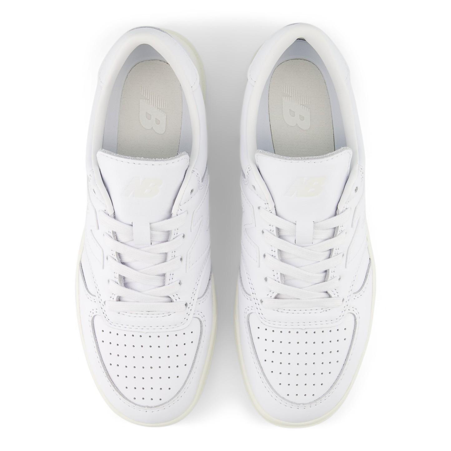T500 – White with Reflection