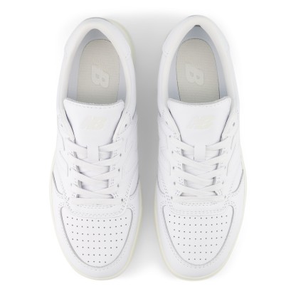 T500 – White with Reflection