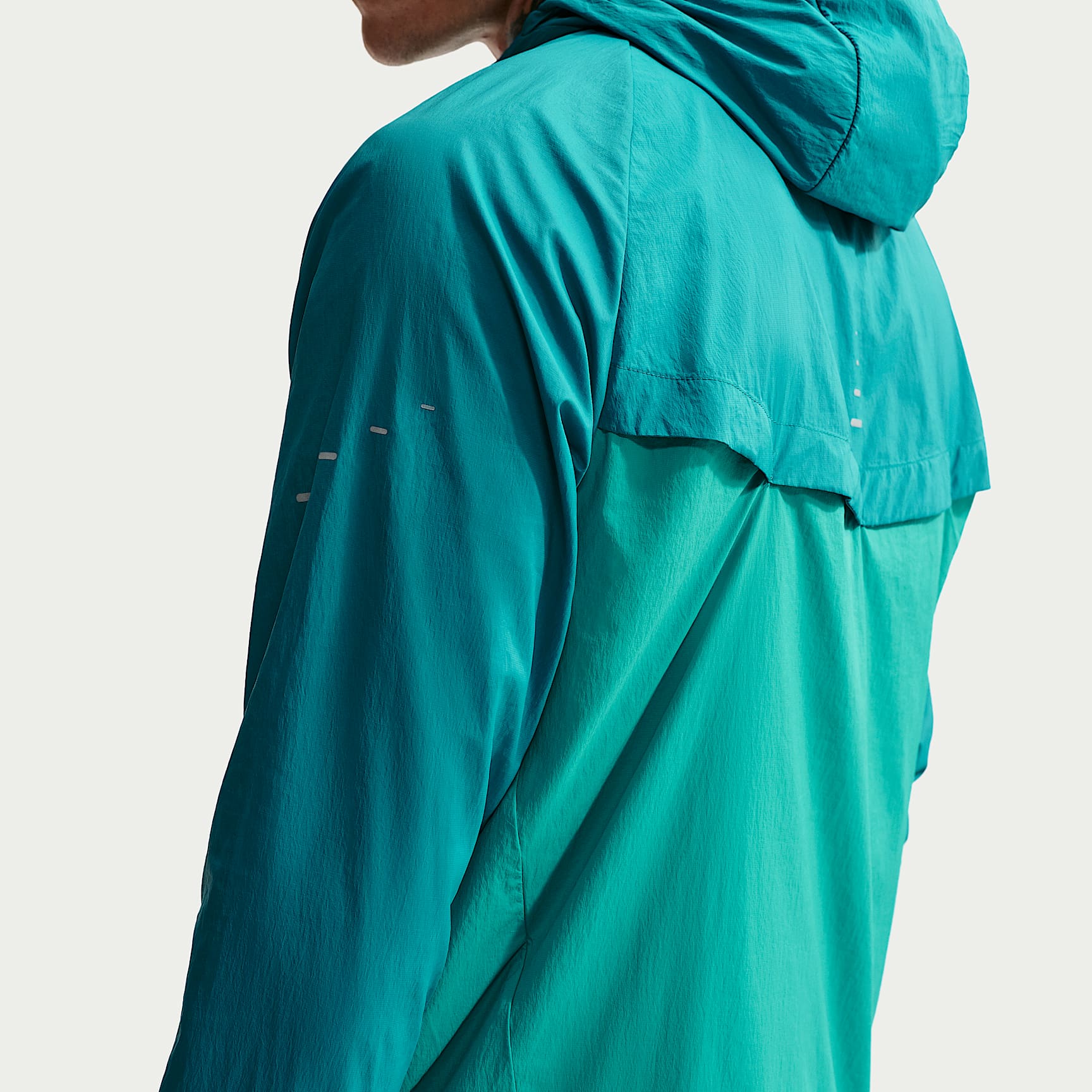Nike Stride Men's Repel UV Running Jacket – Bright Spruce/Energy