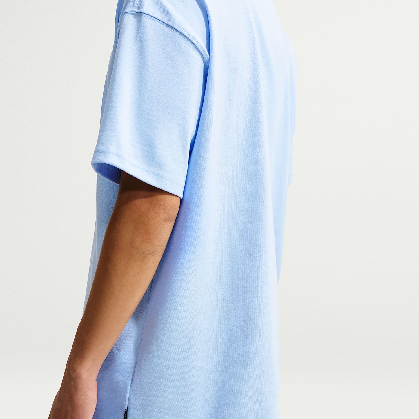 Nike Sportswear Premium Essentials Men's T-Shirt – Ice Blue/Flat Gold