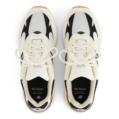 Made in USA 993 – Sea Salt with Black