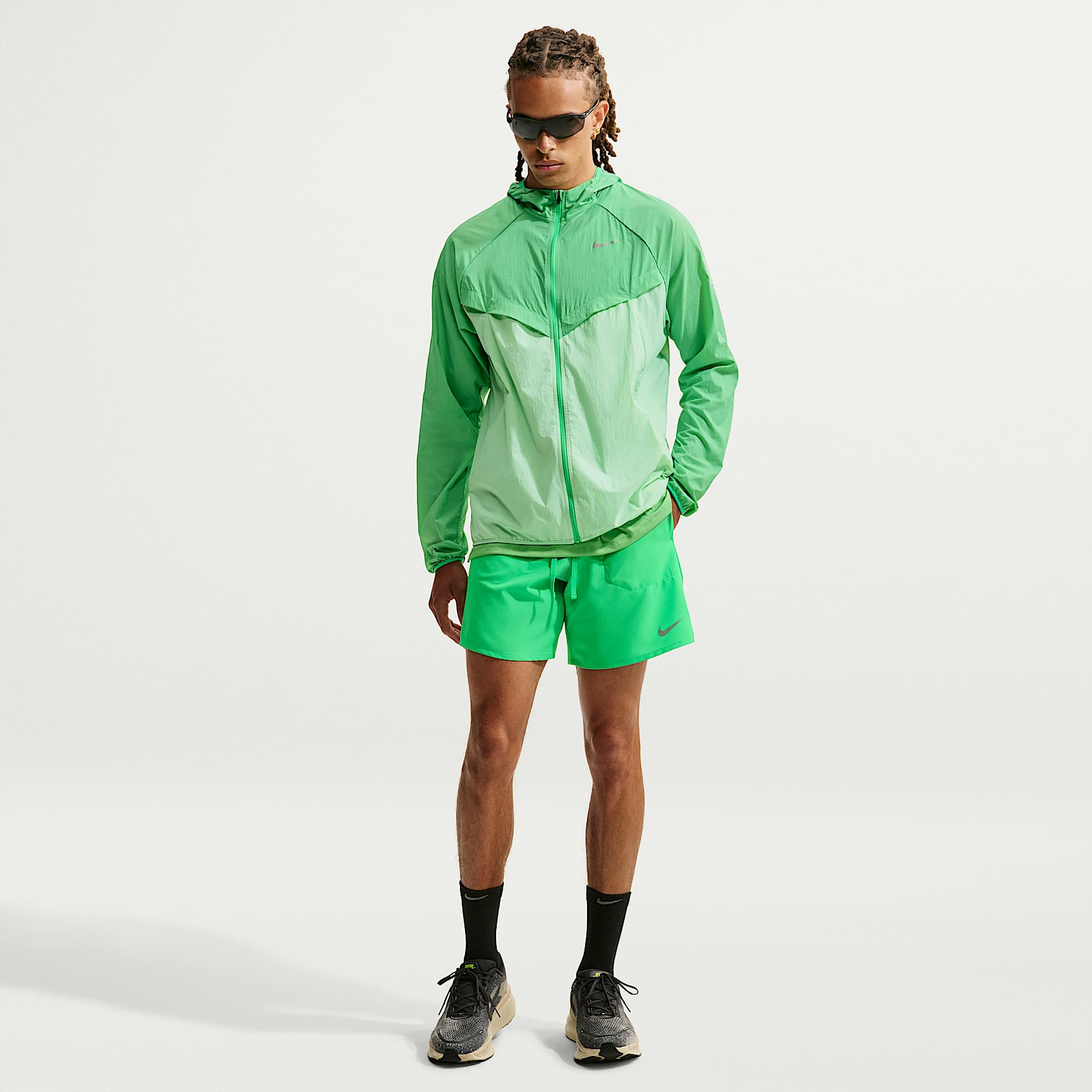 Nike Stride Men's Dri-FIT 18cm (approx.) 2-in-1 Running Shorts – Green Spark