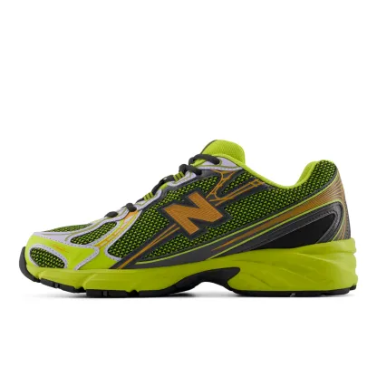 740 – FIELD GREEN with BLACK CEMENT
