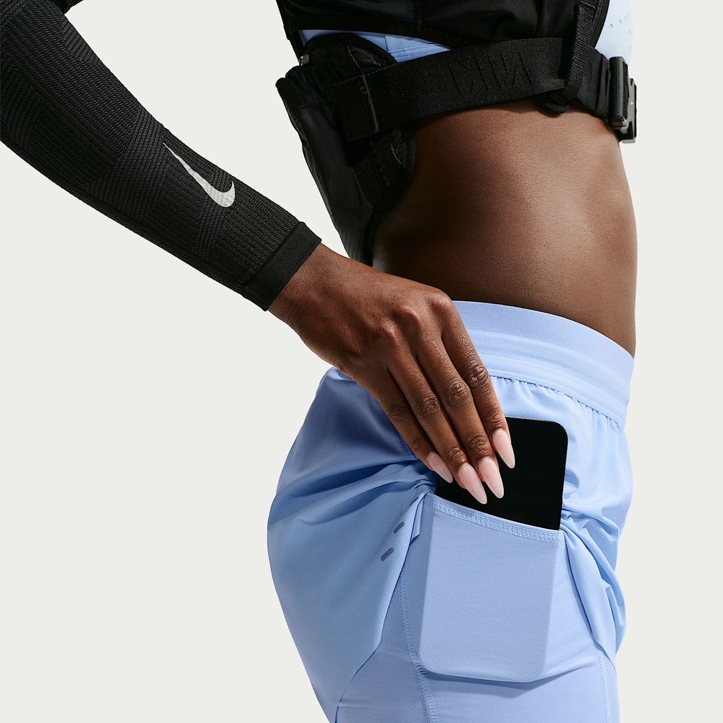 Nike Swift Women's Dri-FIT Mid-Rise 2-in-1 Running Shorts – Aluminium/Gridiron