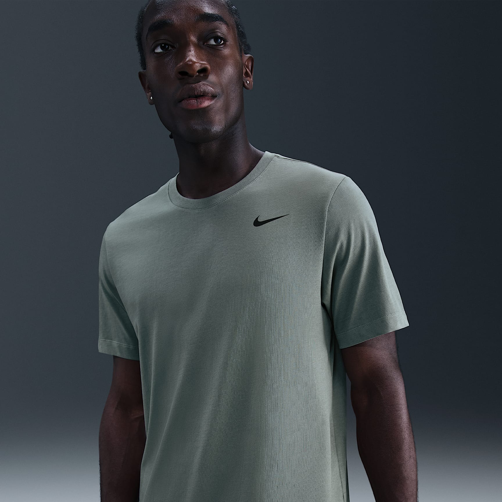 Nike Dri-FIT Men's Fitness T-Shirt – Clay Green/Black