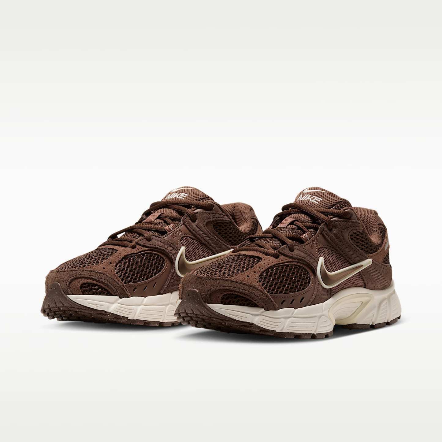 Nike V5 RNR Suede Women's Shoes – Cacao Wow/Infinite Sable/Soft Pearl/Cacao Wow