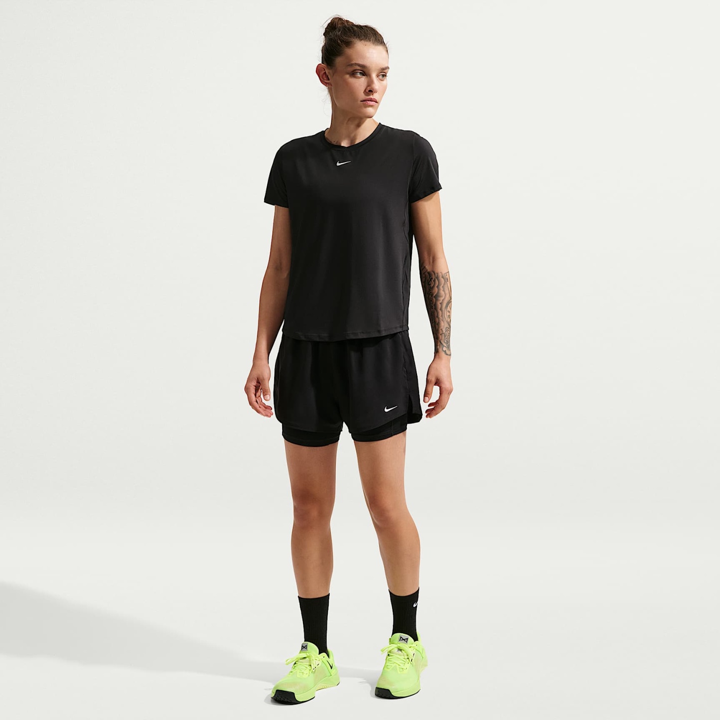 Nike One Classic Women's Dri-FIT Short-Sleeve Top – Black/White