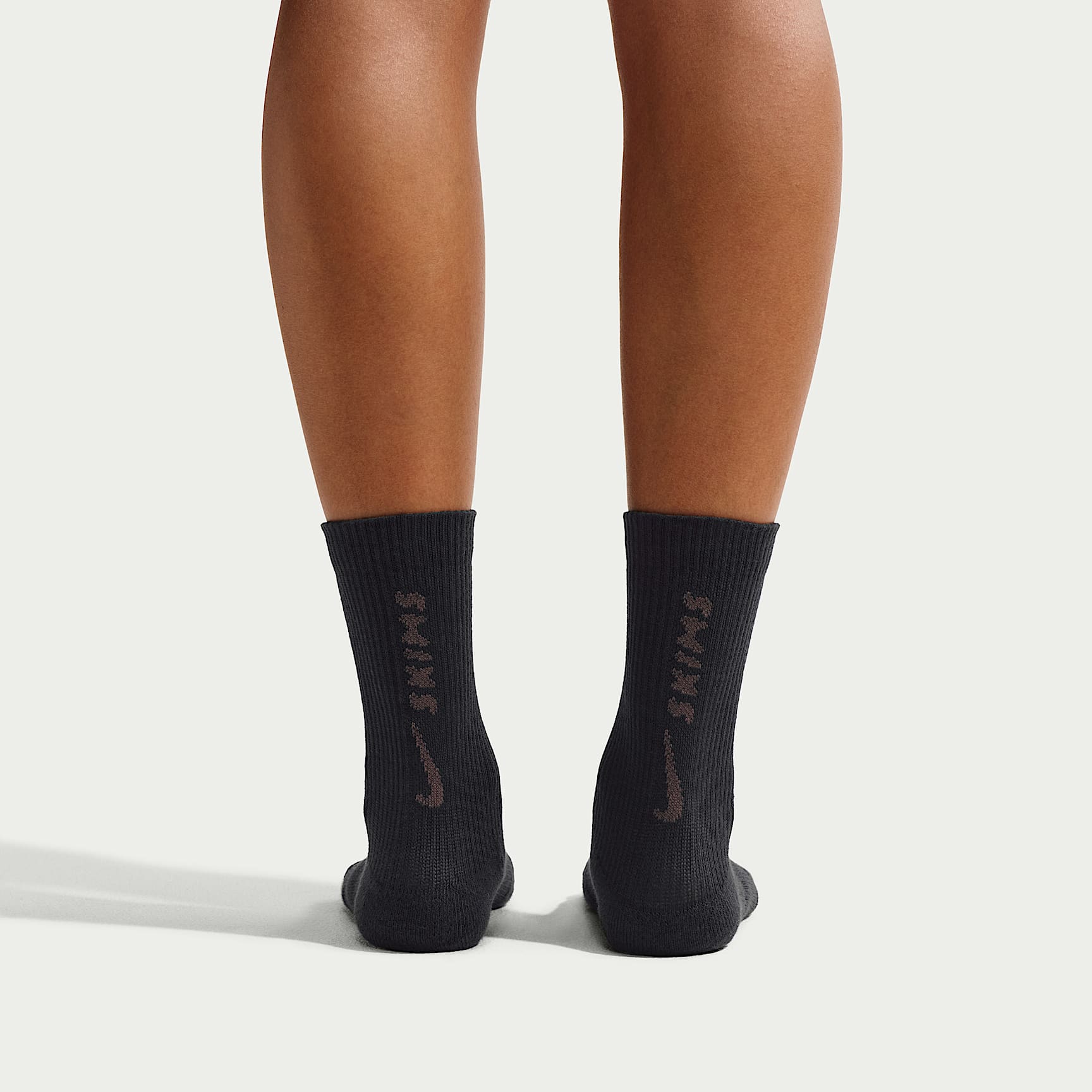 NikeSKIMS Dri-FIT Women's Dri-FIT Crew Socks (3 Pairs) – Multi-Colour/NSKM Snow/Grey Heather