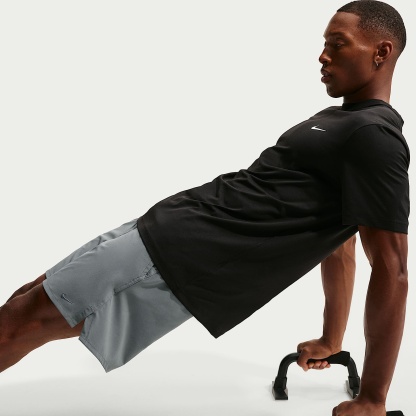 Nike Unlimited Men's Dri-FIT 18cm (approx.) Unlined Versatile Shorts – Smoke Grey/Black/Smoke Grey