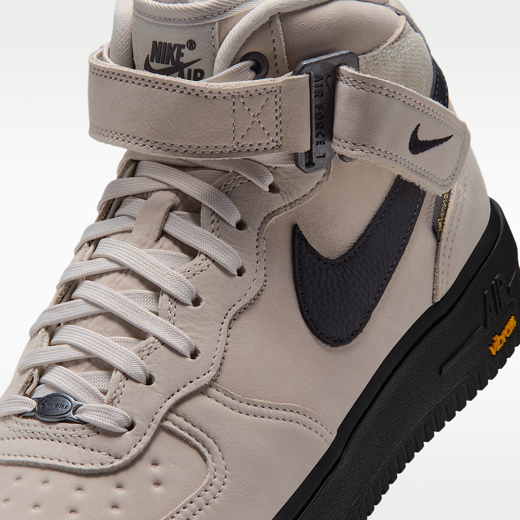 Nike Air Force 1 Mid '07 GORE-TEX Vibram® Men's Shoes – Summit White/Blue Tint/Black