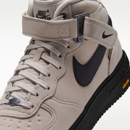 Nike Air Force 1 Mid '07 GORE-TEX Vibram® Men's Shoes – Summit White/Blue Tint/Black