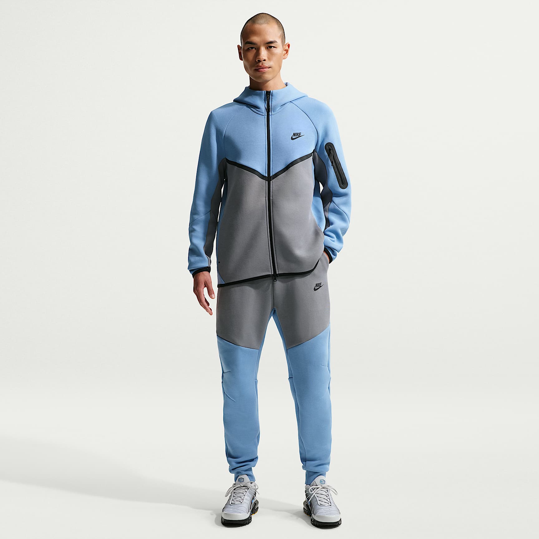 Nike Tech Men's Fleece Joggers – Work Blue/Cool Grey/Black