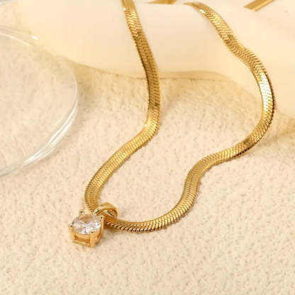 Elegantní Rhinestone Přívěsek Náhrdelník | Zlatý