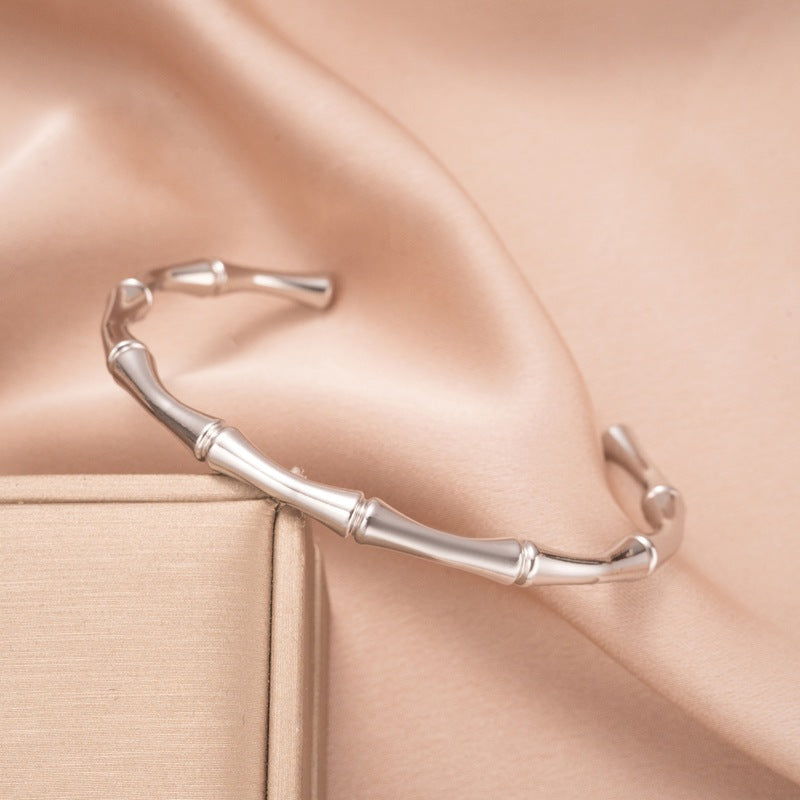 Bamboo Cuff Náramek | Bílé zlato