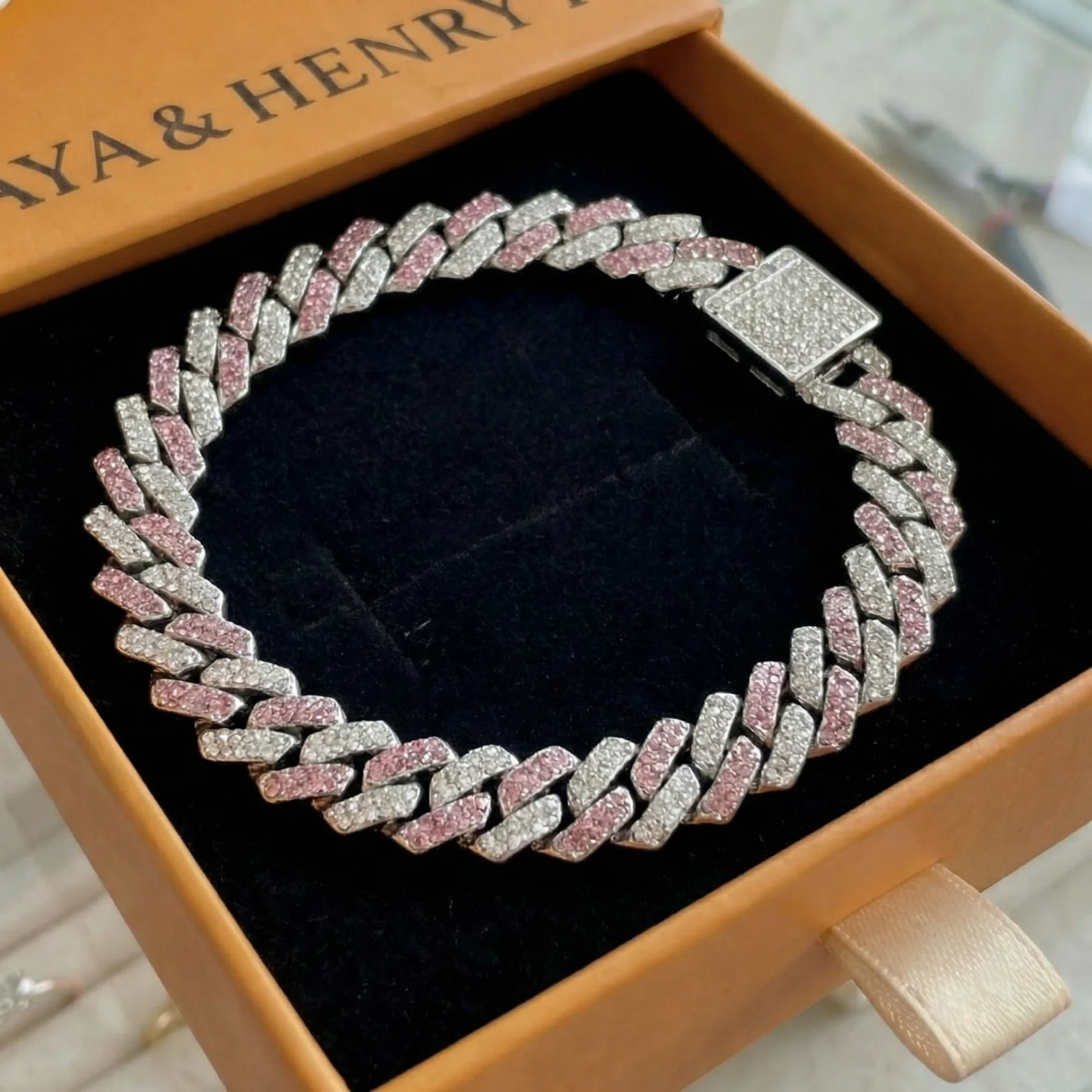 Pink Shimmer Cuban Náramek | Bílé zlato