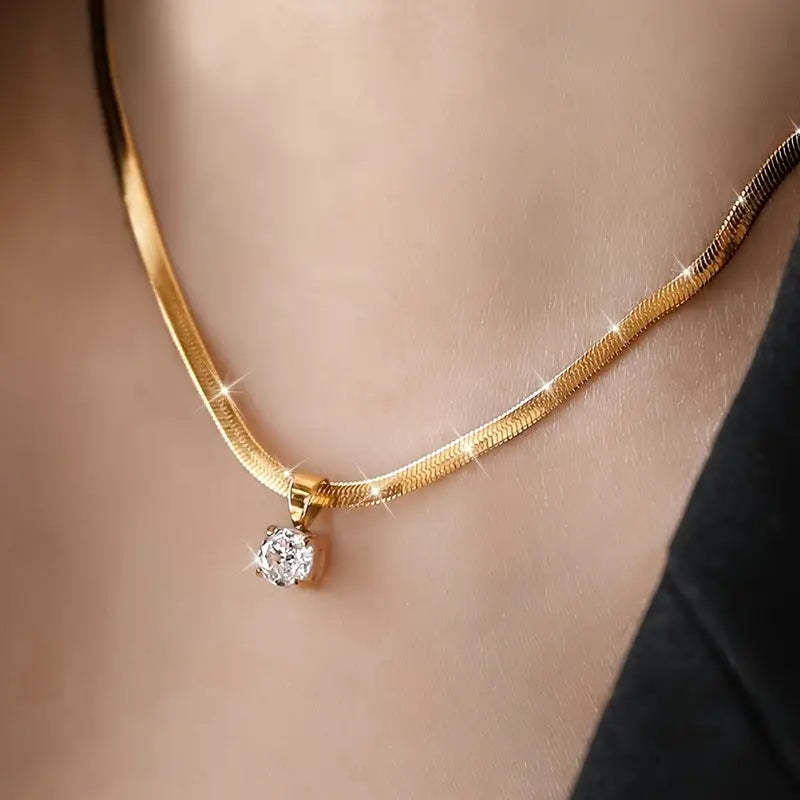 Elegantní Rhinestone Přívěsek Náhrdelník | Zlatý
