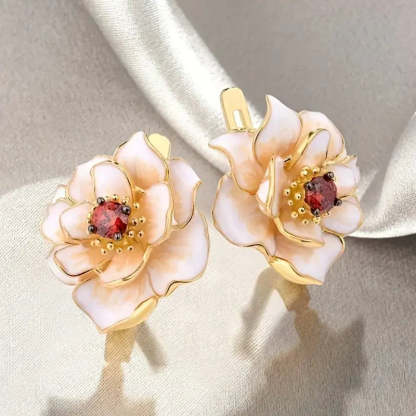 White Květina Red Zirconia Náušnice | Zlatý