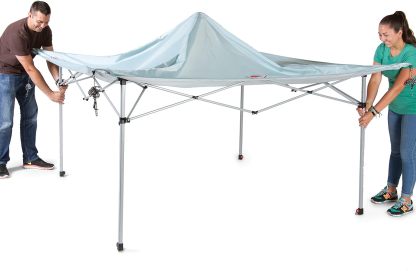 Coleman Light & Fast - Tienda de campaña desplegable de 10 x 10 pies, Refugio portátil para el Sol se instala en 3 Minutos y Pesa 10 Libras más Ligero Que refugios comparables, Ideal para Playa-clavijas de tierra para tienda de campaña al aire libre