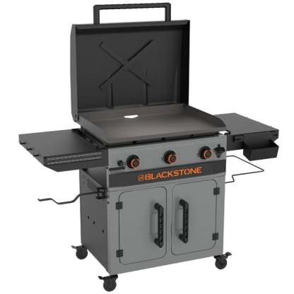 Plancha Omnivore Blackstone Bronco de 3 quemadores XL de 28" con gabinete y estantes laterales dobles