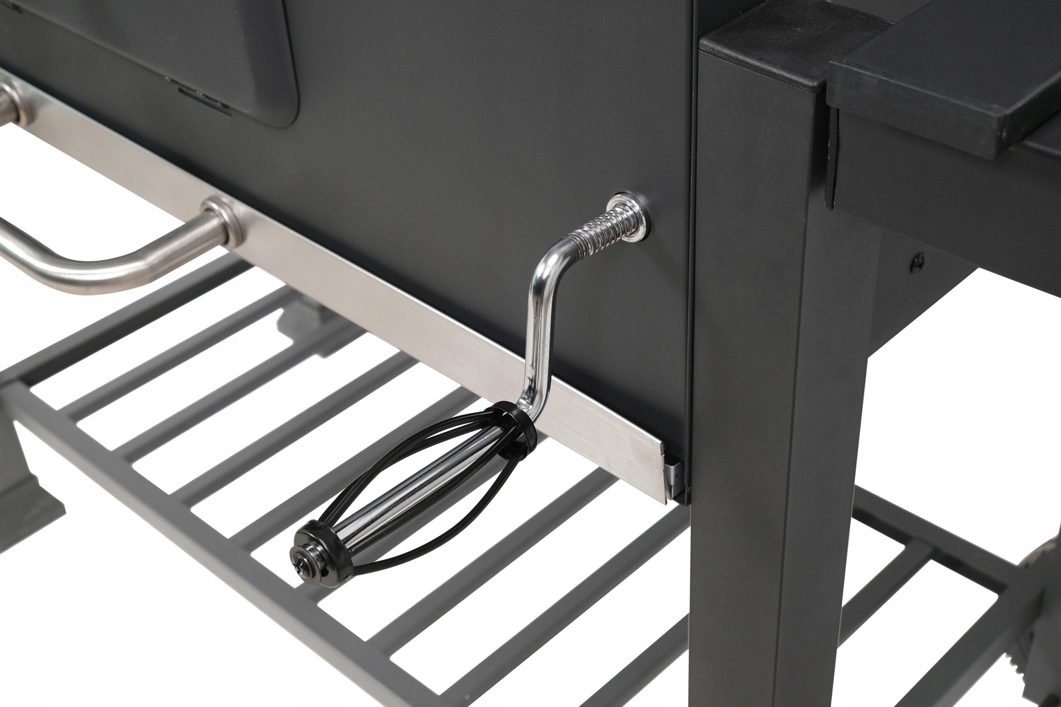 DUŻY GRILL WĘGLOWY XXL REGULOWANY ŻELIWNY RUSZT 78x42,5mm 3 PÓŁKI LUND Cechy dodatkowe kółka pokrywa półka popielnik system regulacji temperatury termometr