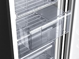 un refrigerador de vidrio con tres estantes y una puerta de vidrio transparente.