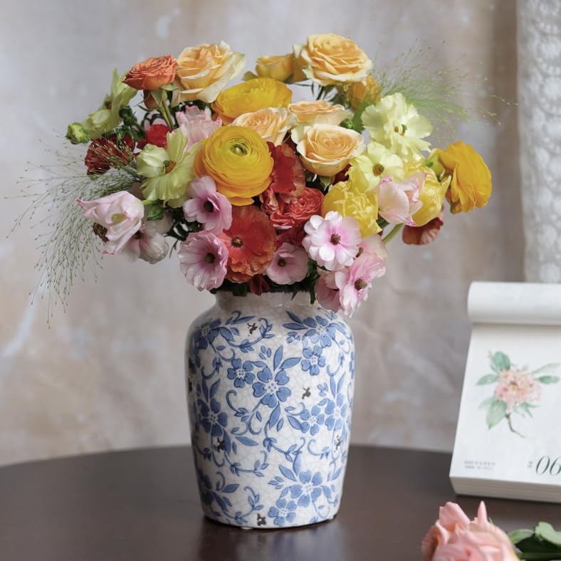 Vintage Blue & White Porcelain Vase – Timeless Classic Home Accent