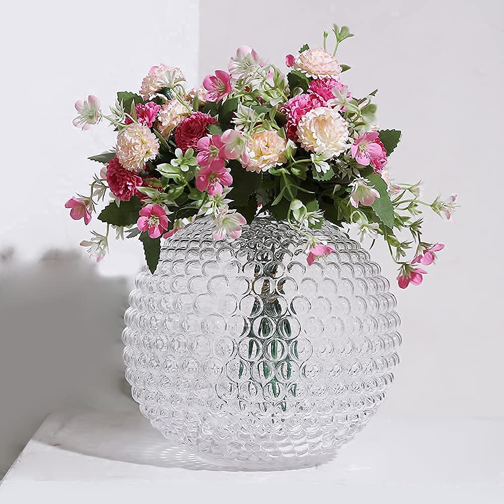 Hand-Blown Ribbed Glass Vase – Elegant Modern Floral Display