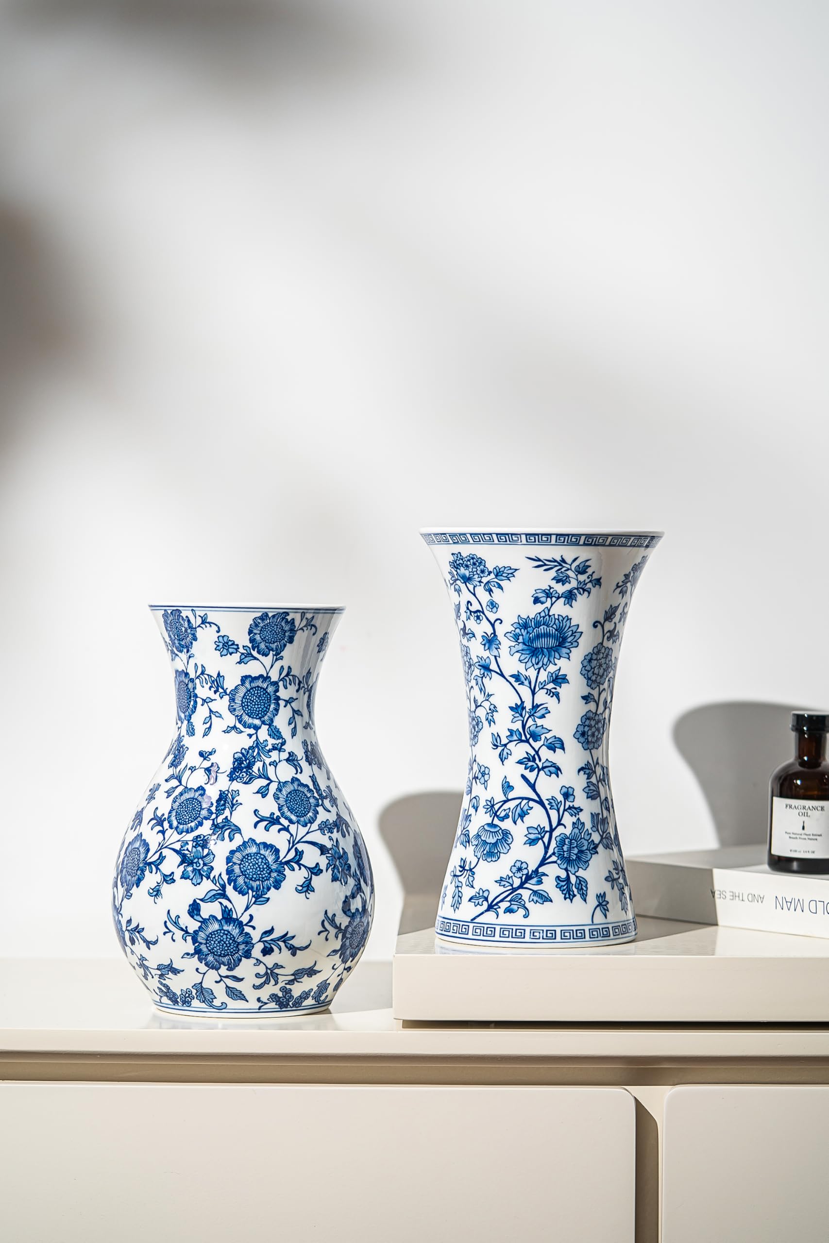 Blue & White Sunflower Porcelain Vase – Elegant Chinoiserie Decor