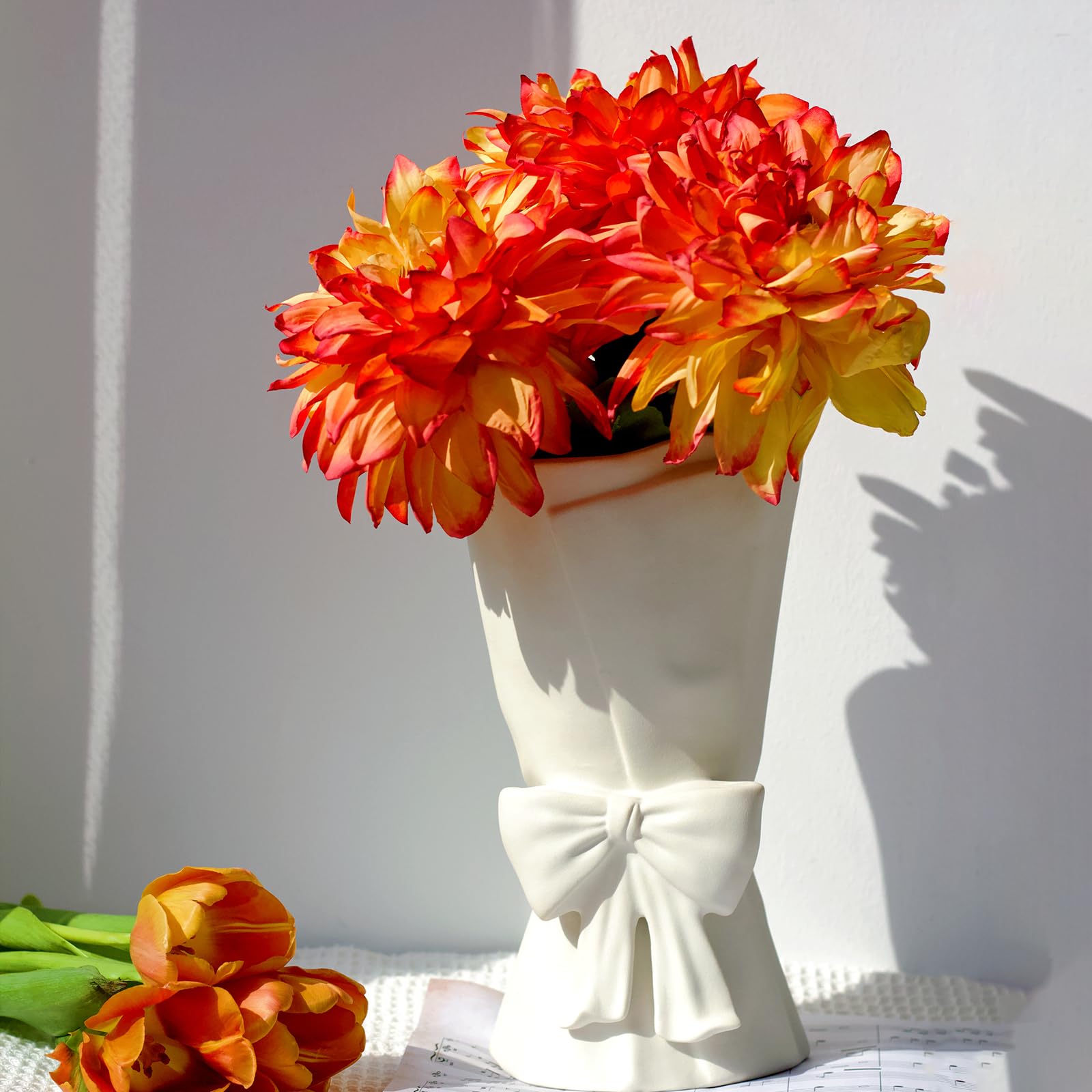 Chic Ceramic Bow Vase – Cute Modern Decorative Flower Vase