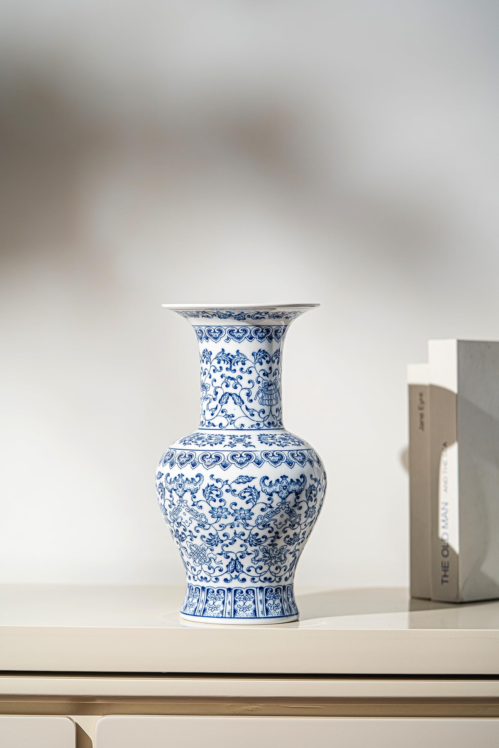 Blue & White Sunflower Porcelain Vase – Elegant Chinoiserie Decor