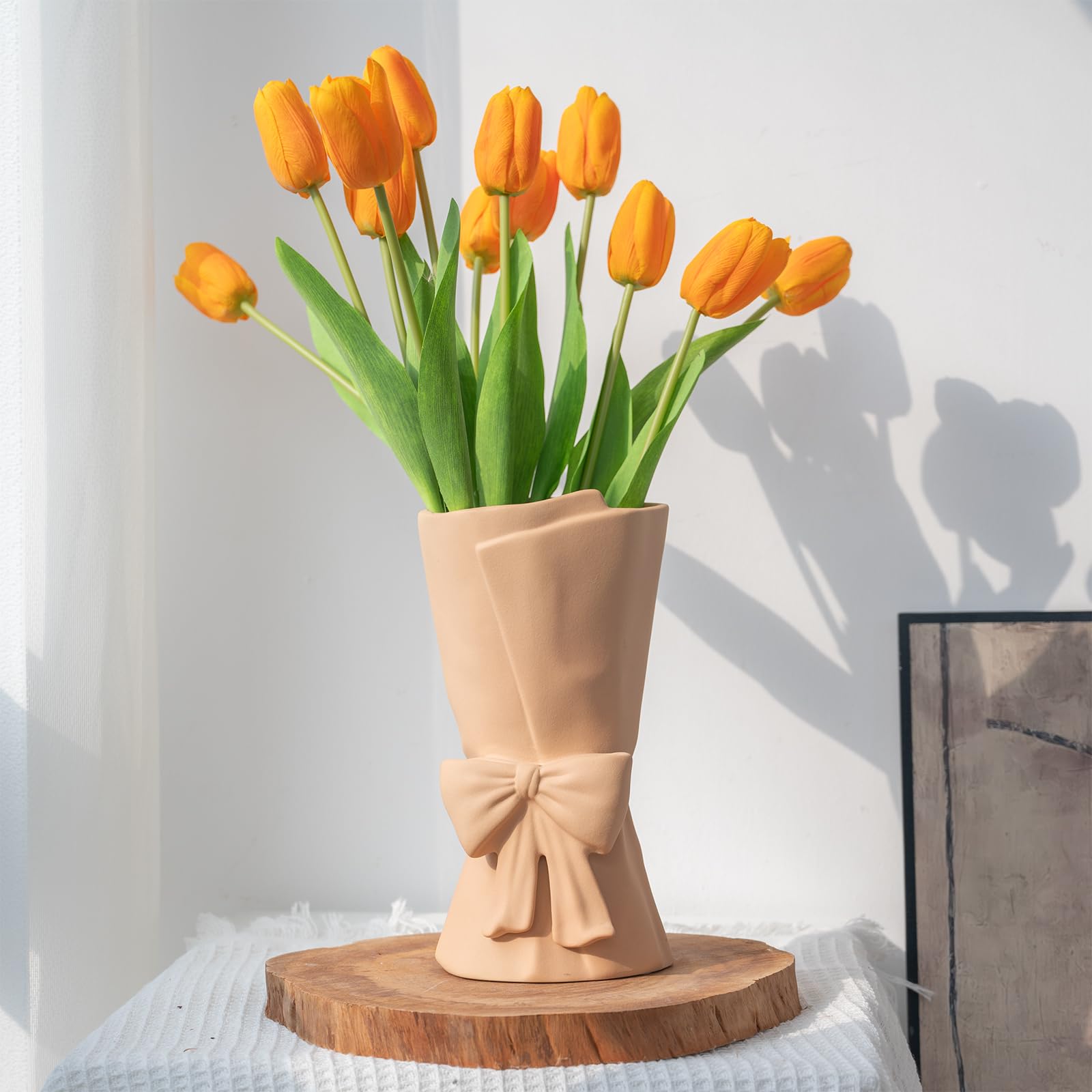 Chic Ceramic Bow Vase – Cute Modern Decorative Flower Vase