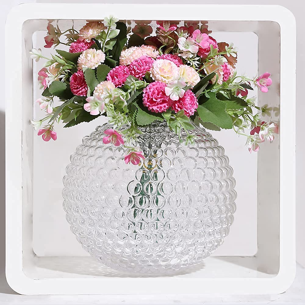 Hand-Blown Ribbed Glass Vase – Elegant Modern Floral Display