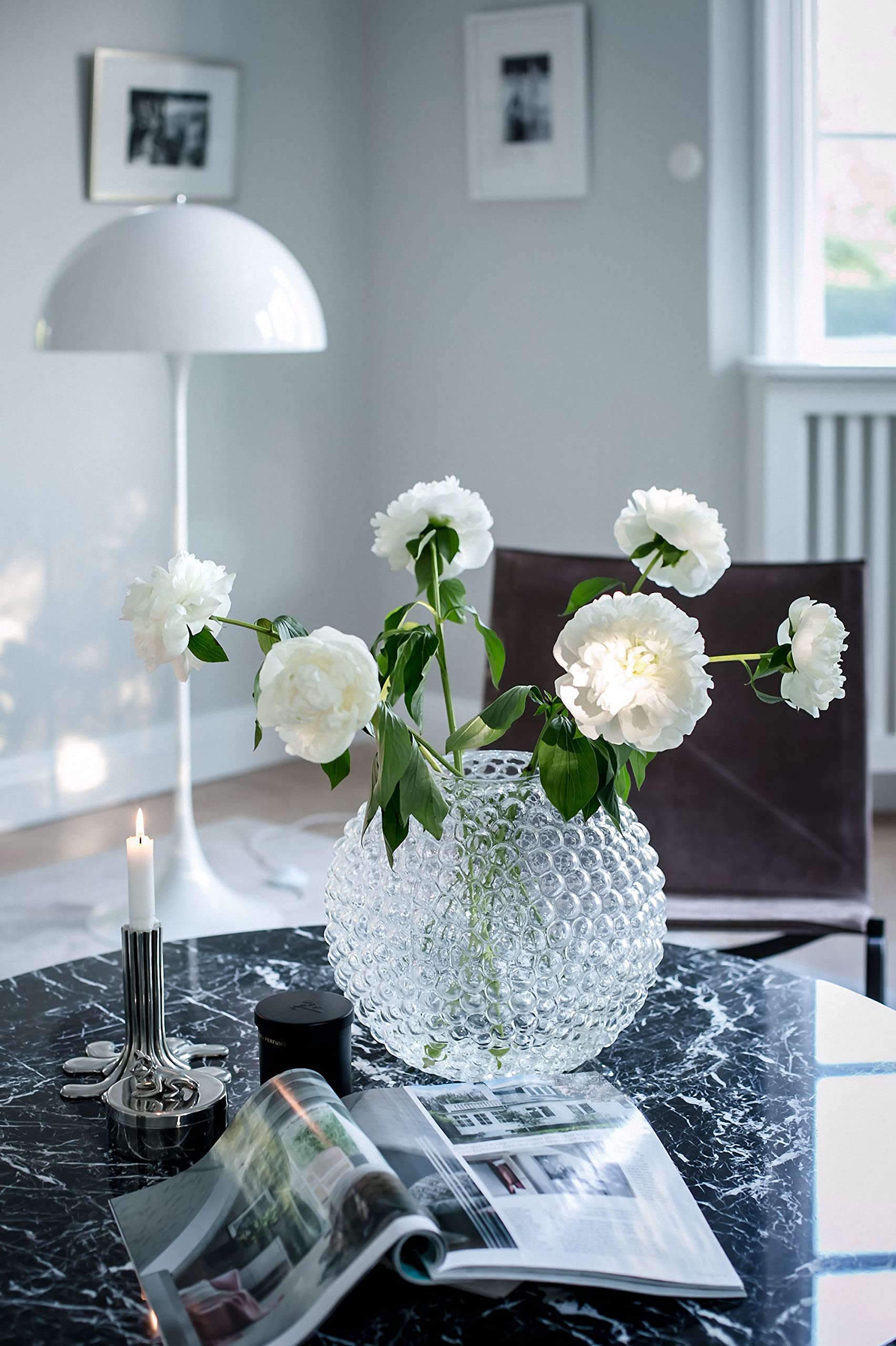 Hand-Blown Ribbed Glass Vase – Elegant Modern Floral Display