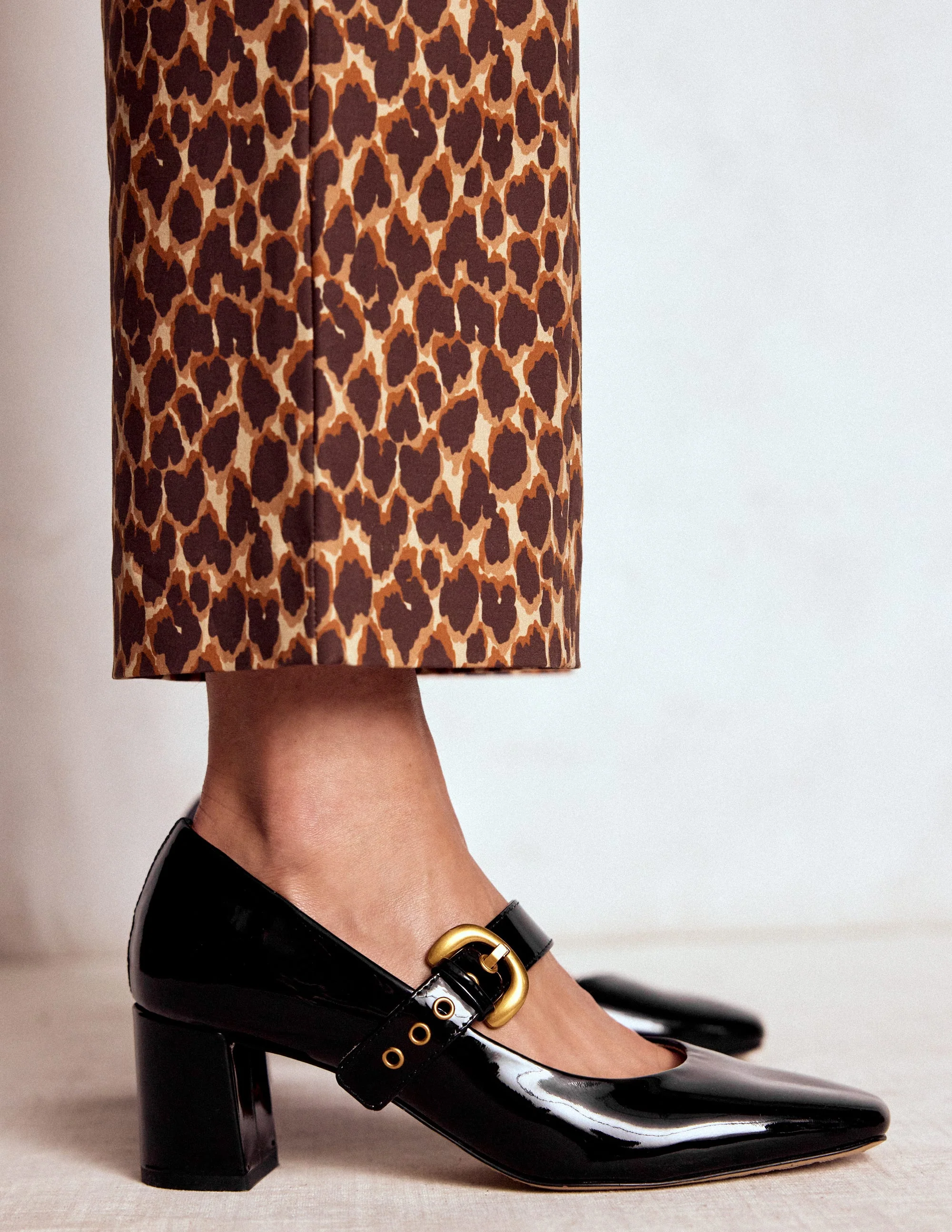 Heeled Buckle Black