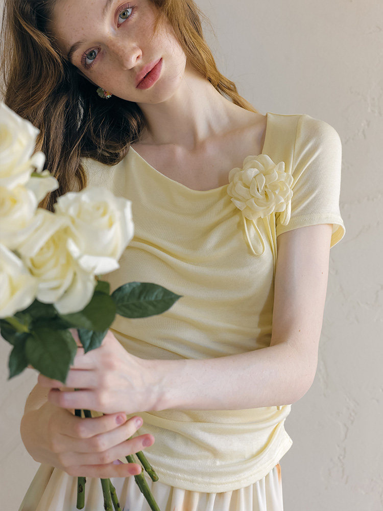 Buy Light Yellow Short-Sleeved Woman's T-shirt Decorated With Roses - Megustas
