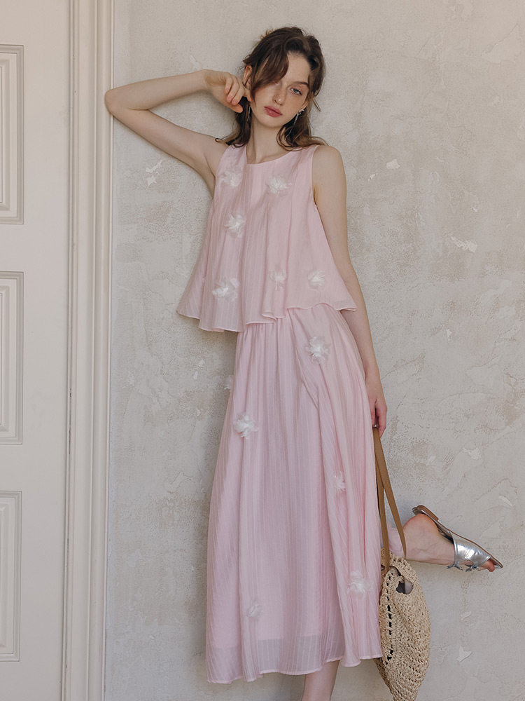 Buy Two-piece light pink sleeveless top&skirt with flower decoration - Megustas