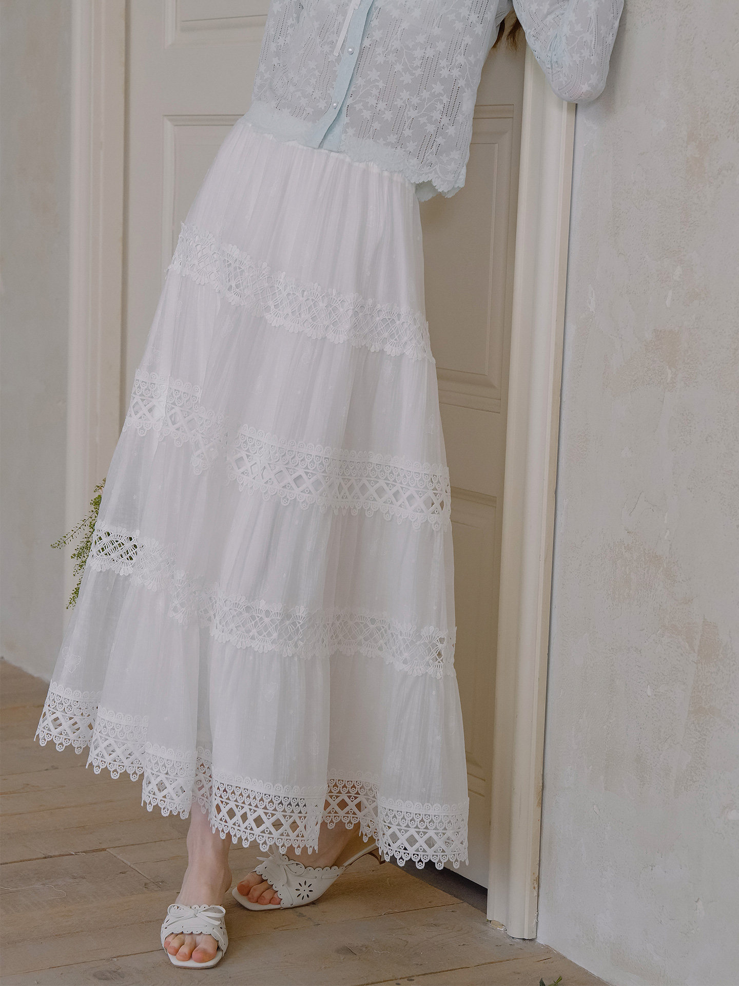 White Spliced Lace Tiered Cake Skirt