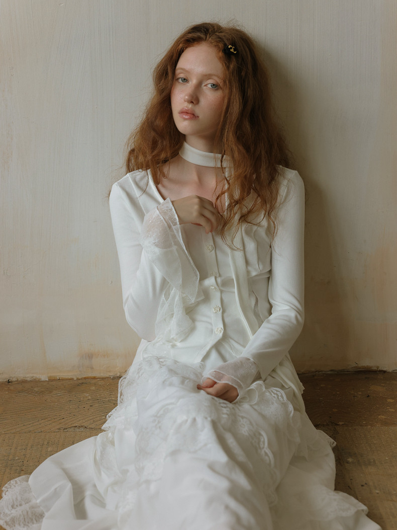 White Fitted Flared Lace Long Sleeved Top
