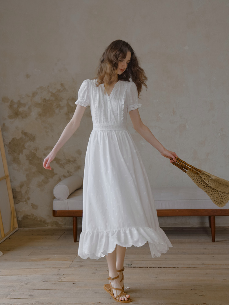 Buy Vintage White Lace Embroidered Maxi Dress - Megustas