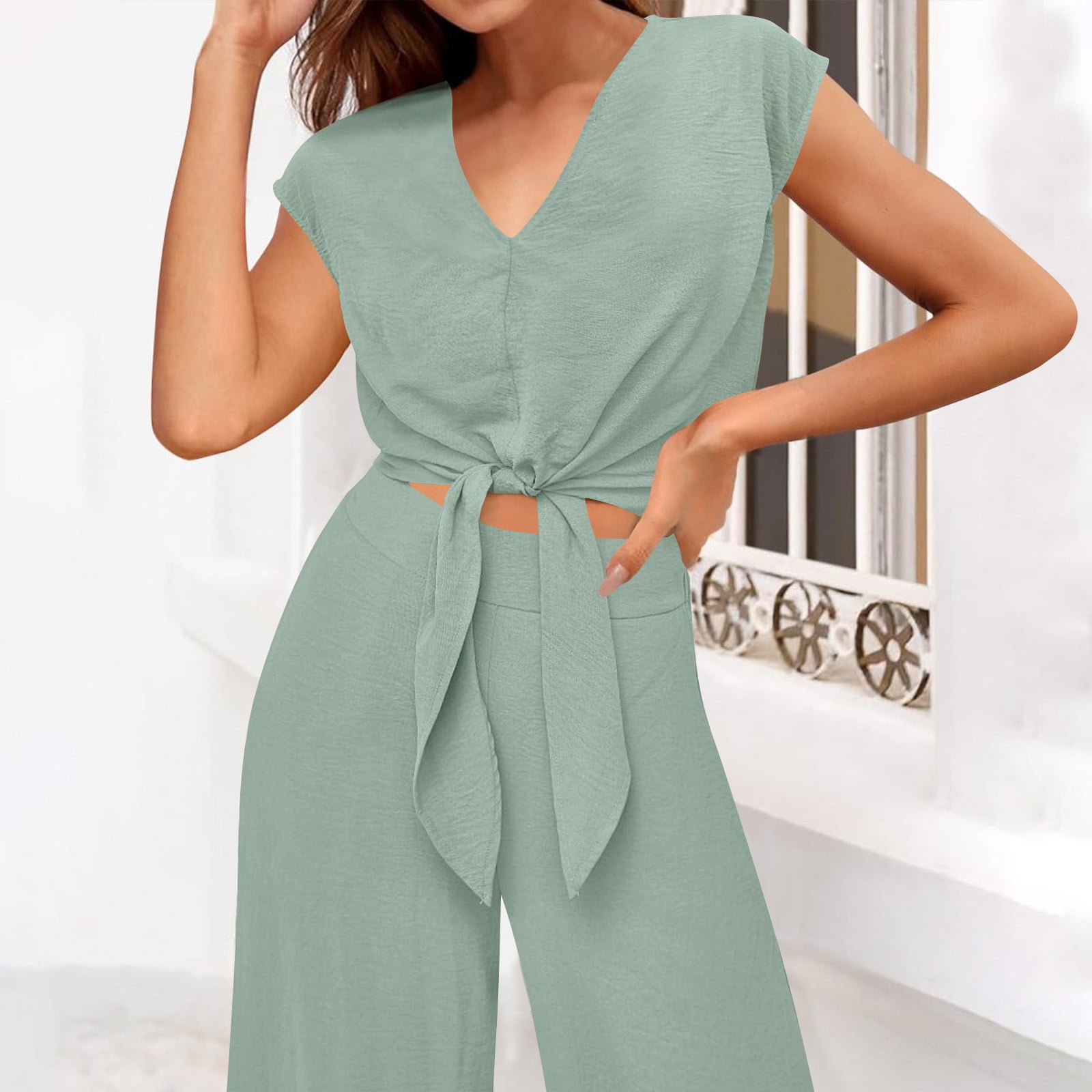 Flattering Plus Size 2-Piece Set – Lace-Up Crop Top & Wide Leg Pants-blumpark