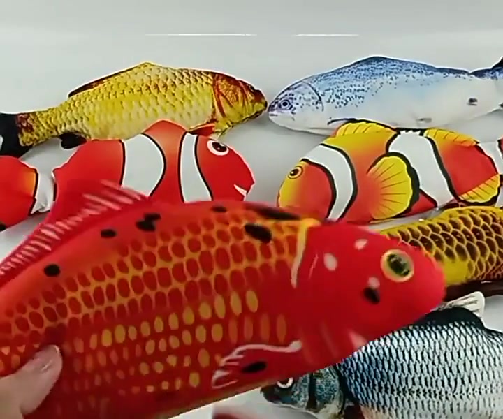 Flopping Fish Cat Toy - USB Rechargeable Realistic Kicker