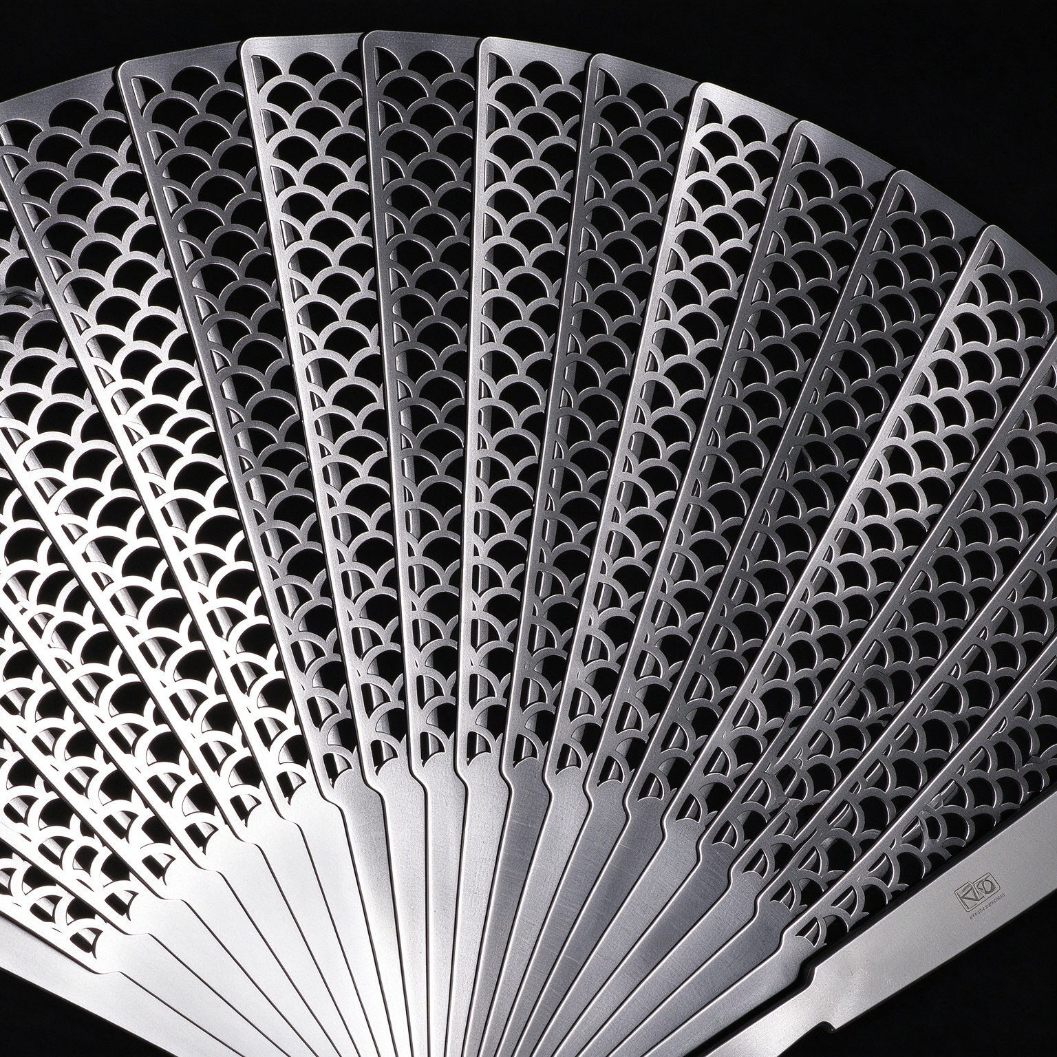 FEGVE Dragon Scale Full Titanium Alloy Folding Fan Ancient Style Metal Self Defense Portable Tai Chi Kung Fu Fan
