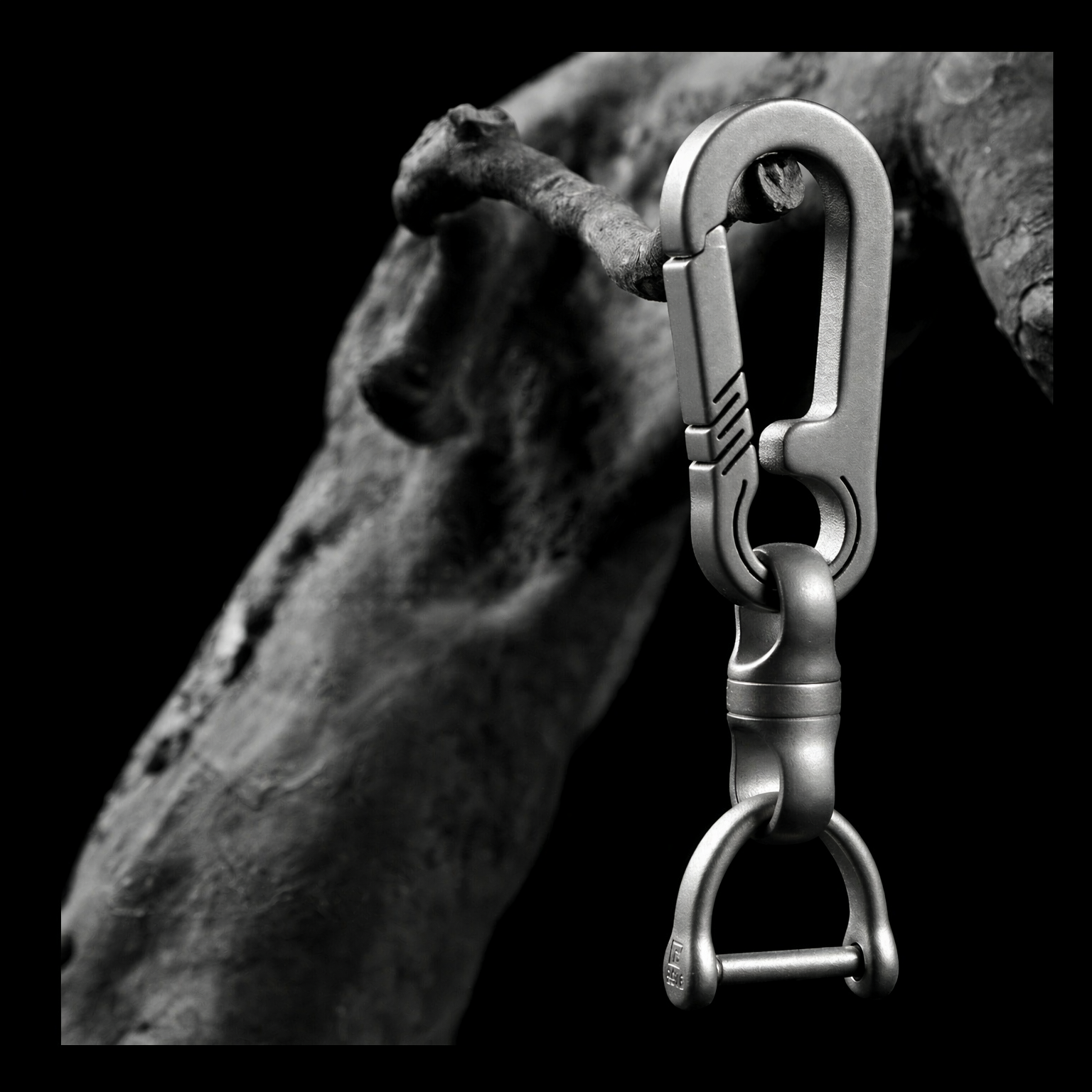 Titanium alloy suitable for Audi keychain A4L A3 A6L A5 car keychain Q2L Q3 Q5L Q8