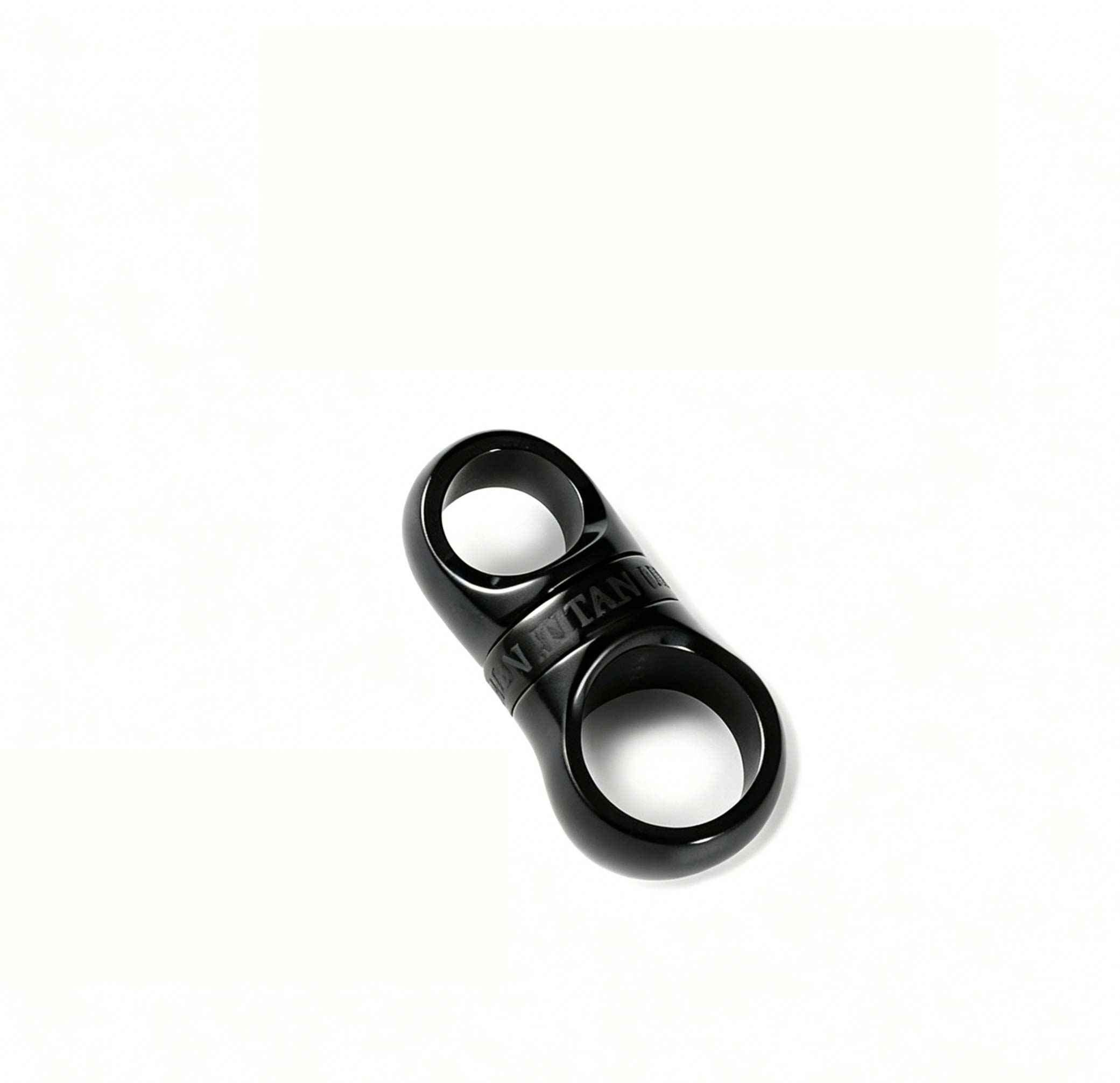 Titanium alloy black car keychain for men and women, keychain waist hanging ring, creative and simple customization