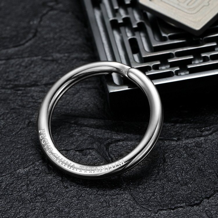 FEGVE316 Stainless Steel Keyring Ring Curved Titanium Alloy Car Keychain Accessories Handmade Mirror Flat Ring