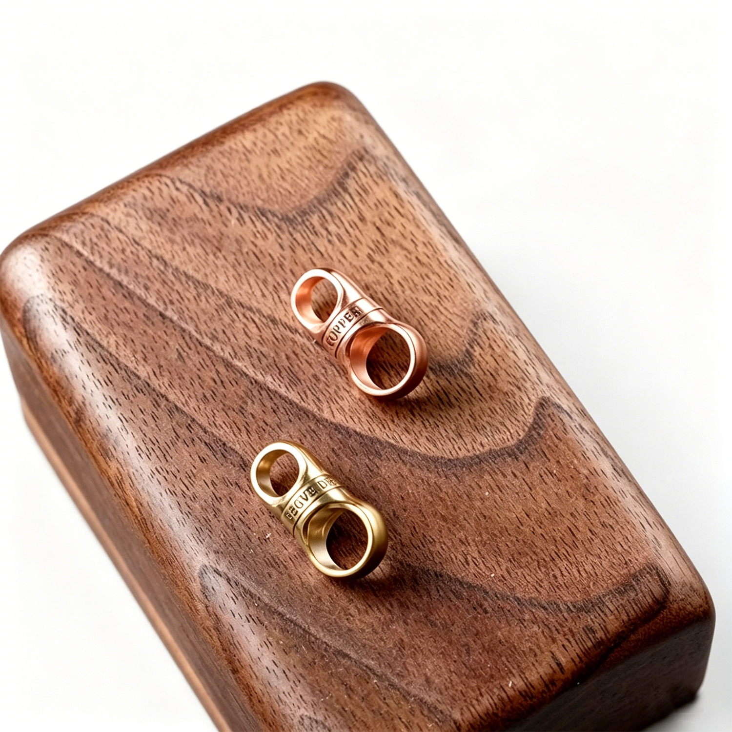 Copper capsule universal joint brass keychain accessories Red copper universal joint retro car keychain 360 degree rotation