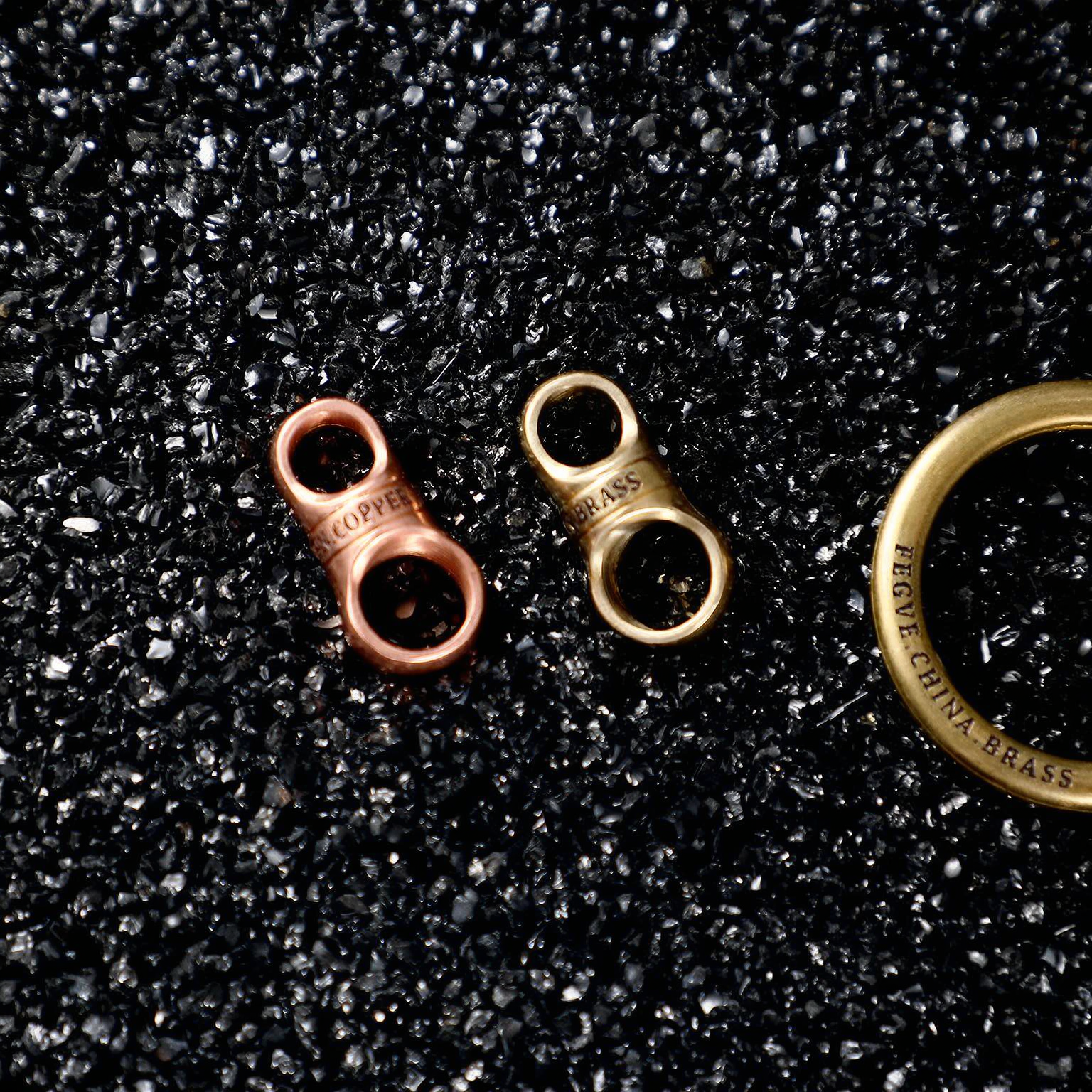 Copper capsule universal joint brass keychain accessories Red copper universal joint retro car keychain 360 degree rotation